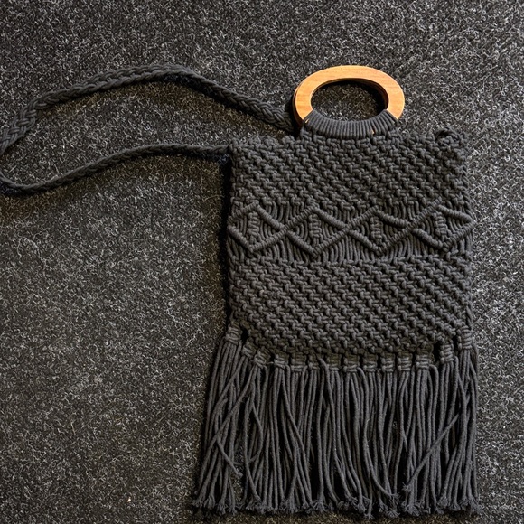 Danielle Nicole Black Woven Crossbody Bag - Picture 3 of 10